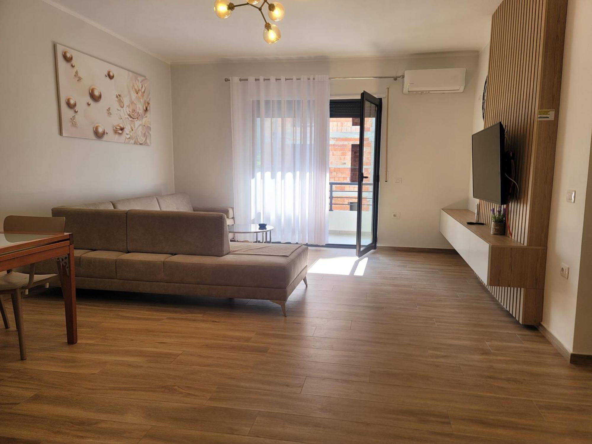 Newborn Lungomare Appartement Vlorë
