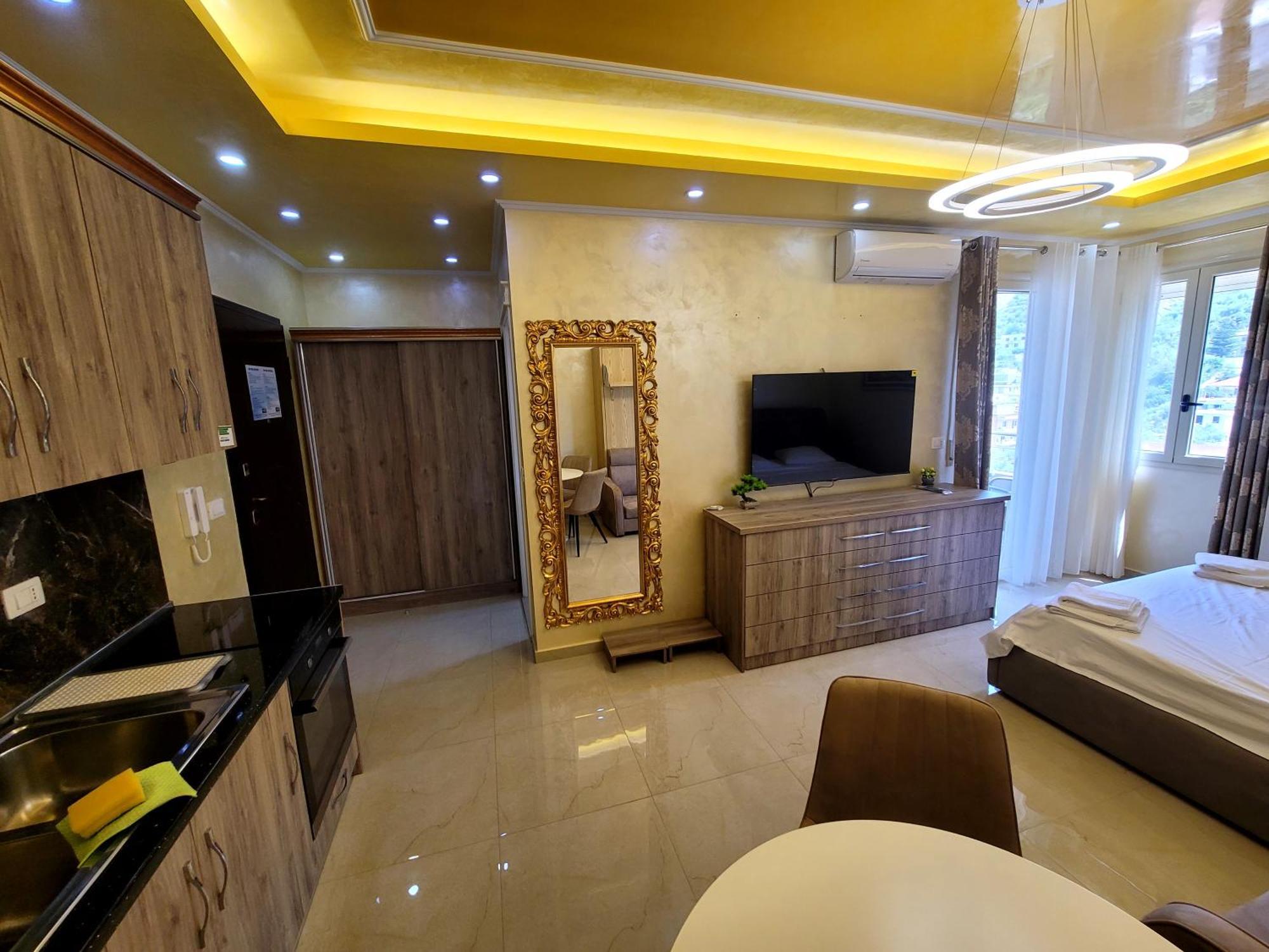 Apartment Newborn Lungomare Vlorë
